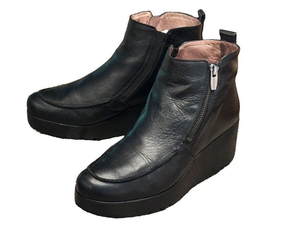 Wonders Fly Ankle Zip Booties Black Soft Leather Wedge Womens Size 9.5 / 40